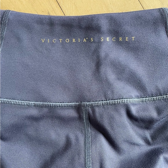 VS Leggings - Picture 5 of 5